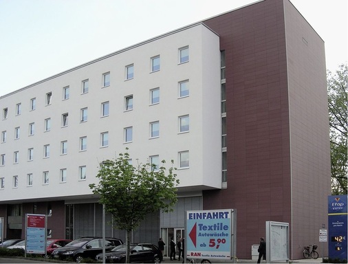 Etap Hotel Augsburg City. Der Energieverbrauch pro Zimmer und Tag soll bei nur 2kWh liegen (Projekt 3).