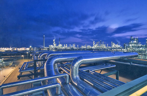 Flüssiggas ist ein Nebenprodukt der Erdölraffinierung und fällt als Begleitgas bei der Förderung von Erdöl und Erdgas an.