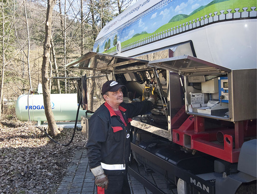 Geht das Flüssiggas zur Neige, stellt der Flüssiggasanbieter die Neubefüllung sicher.