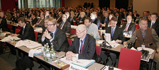 Hochkarätiges Publikum unter Aufsicht des Bundeskartellamtes: 200 Zuhörer lockte das Fachforum nach Berlin.