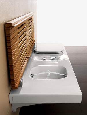 WC-/Bidet-Bänke lassen ungeliebte Objekte optisch verschwinden. - © Hatria
