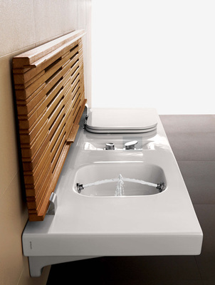 WC-/Bidet-Bänke lassen ungeliebte Objekte optisch verschwinden.