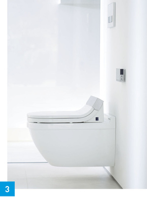Dusch-WC SensoWash Starck C ­(Duravit): Der WC-Sitz mit Bidet-Funktion verbessert die Hygiene im Bad. Er verfügt über verdeckte ­Anschlüsse für Strom und Wasser und ist kompatibel mit drei alternativen WC-Becken. Möglich sind diverse Duscharten und Funktionen wie Föhn, selbsttätige Reinigung und LED-Nachtlicht. Eine intuitiv bedienbare Fernbedienung erleichtert das Handling.