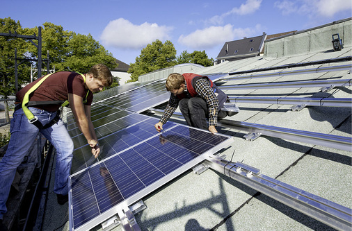 Je mehr selbst erzeugte Elektrizität auch selber verbracht wird, desto höher ist die ­Ersparnis — aufgrund der mittlerweile deutlich höheren Bezugskosten für Strom.