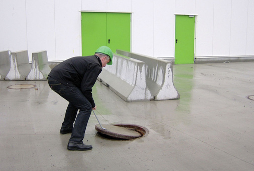 Abdeckung des unter­irdischen Großbehälters für Regenwasser, Betonwerk Mall in Nottuln.