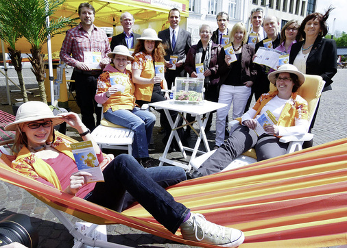 Solarveranstaltung mit Energieberatung von der Verbraucherzentrale auf dem Marktplatz in Gelsenkirchen.