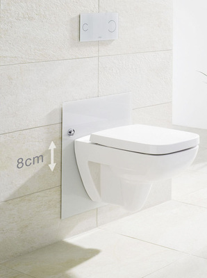 Per Knopfdruck, aber stromlos wird mit dem neuen Eco Plus-Element die Sitzhöhe des WCs im Bereich von 41 cm bis 49 cm individuell eingestellt. - © Viega
