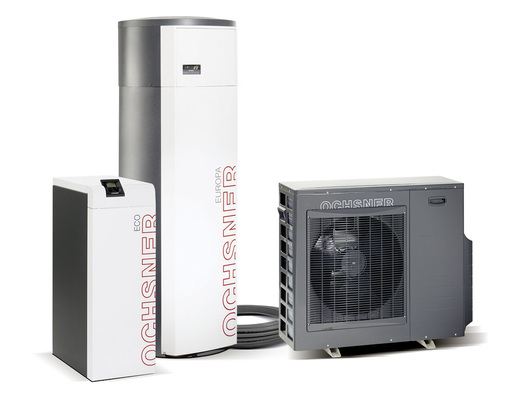 Hybridlösung von Ochsner für Niedrigenergiehäuser: Eine Luft-Wärmepumpe für die Heizung und eine Brauchwasser-Wärmepumpe mit Erdkollektor.