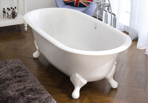 Badeluxus mit Stil aus England von Victoria + Albert: die freistehende ­Badewanne erinnert an viktorianische Zeiten.