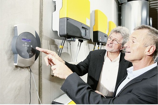 Die permanente Betriebsüberprüfung der Solargeneratoren durch Datenlogger und Messgeräte zeigt Fehler schnell an und beugt Ertragsausfällen vor.