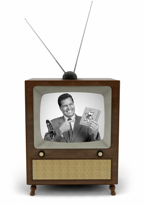 Mobile Werbung hat kaum noch etwas mit dem klassischen Vorbild zu tun. Vielmehr liegen heute die Kunden vor dem Fernseher und durchforsten nebenbei das Smartphone.