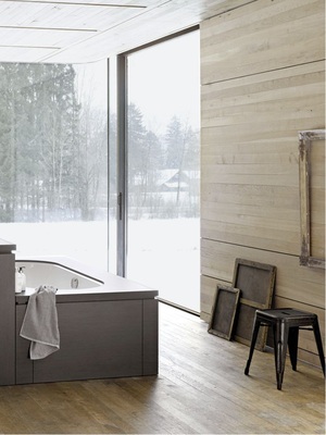 Gleiche oder gegensätzliche Holztöne passen zusammen.