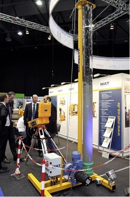 Messsysteme zur digitalen Überwachung des Abdichtvorgangs am Bohrloch stießen bei der Geotherm-Ausstellung auf großes ­Interesse. Im Bild das Messsystem Matmes der Mischanlagen GmbH, Immenstadt-Seifen.