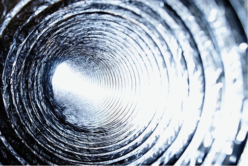 Auch für die Hygiene gibt es Regeln. In Verbindung mit DIN 4719 werden Planung, Ausschreibung und Installa­tion von Wohnungslüftungsanlagen mit definierten Hygieneanforderungen nachvollziehbar.