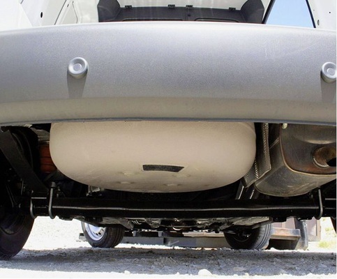 Statt einem Reserverad füllt der crashgeprüfte LPG-Tank für 44 ­l den Stauraum aus.