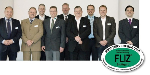 Der FLIZ-Vorstand vergibt ein Stipendium für die Ausbildung zum Meister (v. l.): Thilo Segl, Harald Müller, Rainer Brodbeck, Friedrich Häfner, ­Dieter Rockenstein, Joachim Wallner, Heiko Krieg, Bastian Zenzs und Robert Bucar.