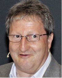 Prof. Thomas Afjei, Institut Energie am Bau in Muttenz: „Die Kombination von Wärmepumpe und Photovoltaik ist technisch einfach umsetzbar. Der Strombezug aus dem Netz lässt sich deutlich reduzieren.“