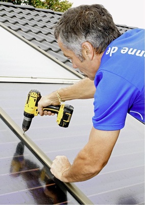 Auch die Solarthermie läuft nicht mehr gut. Die Verunsicherung der Verbraucher aufgrund politischer Diskussionen über die Energiewende sei ein großes Problem.