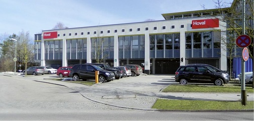 Am Standort Aschheim werden das Trainingszentrum und das nebenstehende Bürogebäude von der bivalenten Heizanlage versorgt.