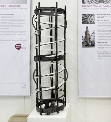 Durch die Begrenzung der Bohrtiefe bis zum Gipsspiegel steigt das Angebot alternativer Wärmequellen; im Bild ein Energiepfahl von Rehau.