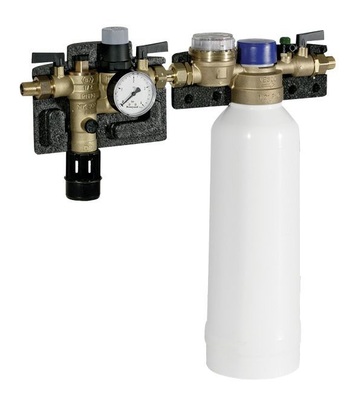 Nachfüllkombination für Heizungswasser NK300 von Honeywell, wahlweise mit Kartuschen für die Enthärtung oder die Vollentsalzung. - © Honeywell
