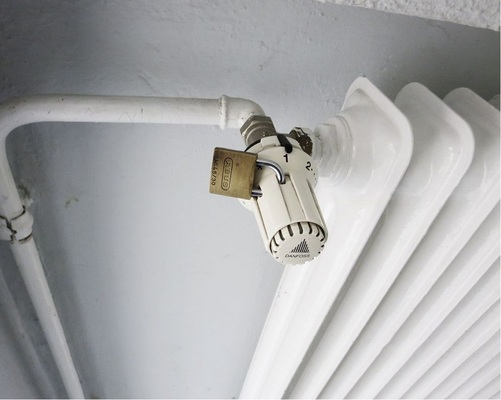 Preiswerte Energiesparlösung, wenn die Gemeinde mal wieder nicht energetisch sanieren will. Preiswerte Energiesparlösung, wenn die Gemeinde mal wieder nicht energetisch sanieren will.