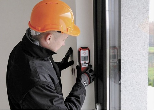 Die Ortung stromführender oder stromfreier Elektroleitungen ist für viele Geräte eine Herausforderung.