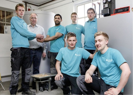 Wichtiger Punkt ist auch die Einbindung der jetzigen Lehrlinge als attraktiver Anker für die Gewinnung von neuen Lehrlingen. Handwerksunternehmer Hubert Reßmann aus Borken/Burlo wirbt mit seinen Lehrlingen.