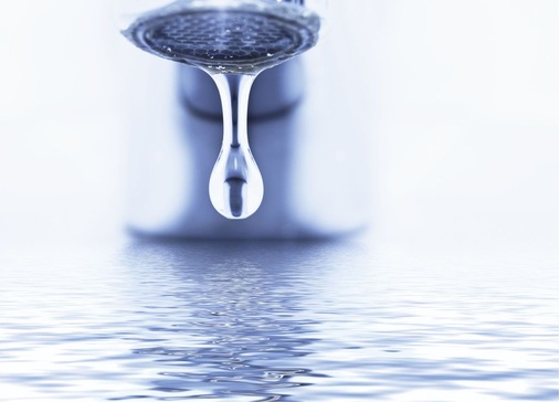 Die Norm DIN EN 1717 regelt den Schutz des Trinkwassers im Leitungssystem vor der Verunreinigung durch Nichttrinkwasser.