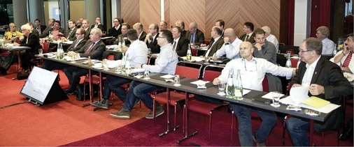 Zweitägige Herbstsitzung des ZVSHK und seiner Landesverbände: Viele Punkte der Tagesordnung standen zur Diskussion.