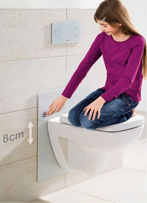 Auf und ab geht es zu — im Leben wie im Bad. Deshalb sind Produkte, die sich den jeweiligen Bedürfnissen anpassen, mehr denn je gefragt. Zum Beispiel höhenverstellbare WCs.