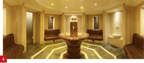 Gelb bzw. Gold, hier im Hamam des Hotel Wehrle, verbindet Sonne und Reichtum in einem.