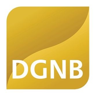 Beim DGNB-Zertifizierungssystem — hier die Auszeichnung in Gold — werden sowohl der ­Lebenszyklus als auch die soziokulturellen und ökologischen ­Aspekte bewertet.
