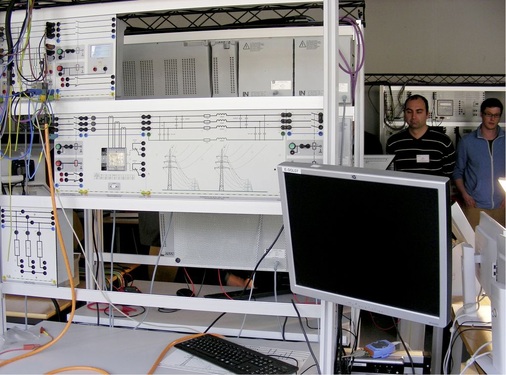 Die Hochschule Biberach hat rund 2,3 Millionen Euro in ein Smart-Grid-Labor und ein Feldlabor für regenerative Energien investiert.