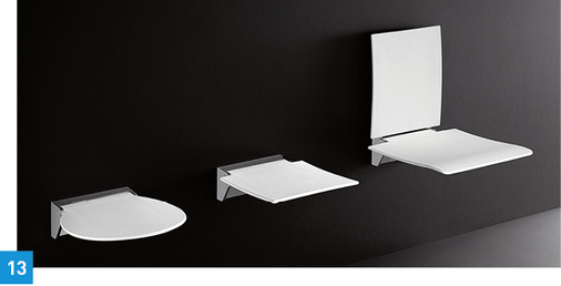 
Duschsitz-Serie von Hewi: Gleich in Serie beteiligt sich diese variable Formensprache am Wettbewerb. Die Tragkraft von 150 kg sieht man den Klappsitzen nicht an. Sie sind mit einer passenden Rückenlehne aufrüstbar. Ihre schlanke Erscheinung aus hautfreundlichem und rutschfestem Material passt in jede Dusche – auch bei engen Platzverhältnissen.
