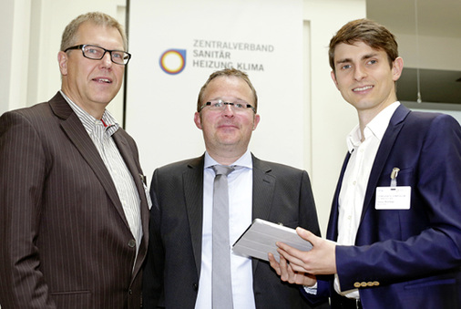 <p>
Haben die CheckAU gemeinsam entwickelt (v. l.) SHK-Unternehmer Dierk Lause, Matthias Thiel (ZVSHK) und Softwareentwickler Thomas Kirchner von der Descript GmbH.
</p>