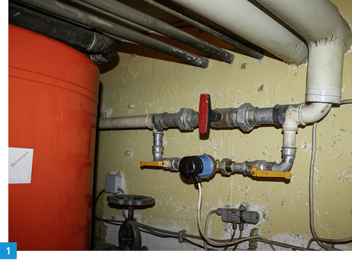 
Mängel in der Trinkwasserinstallation müssen durch qualifizierte Sachverständige nicht nur erkannt, sondern auch hinsichtlich der mikrobiologischen Auswirkungen interpretiert werden können.
