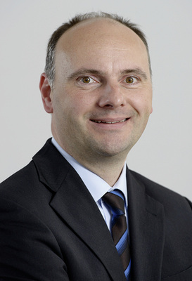 
Dipl.-Ing. 
Till Wodraschka
 ist Senior Produktmanager bodenstehende Heizkessel und Micro-KWK Buderus Deutschland/Bosch Thermotechnik, 35576 Wetzlar, Telefon (0 64 41) 4 18-0, till.wodraschka@buderus.de, www.buderus.de
