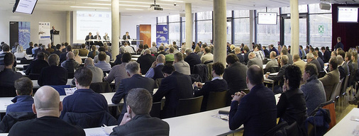 
Rund 900 Fachbesucher kamen in die Westfälische Hoch-schule Gelsenkirchen, um sich zu den Themen Wasser-, Luft- und Oberflächenhygiene in Innenräumen auszutau-schen und fortzubilden.
