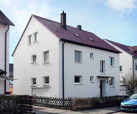 
Im sanierten Einfamilienhaus der Familie Friede arbeitet seit Kurzem ein Buderus-Heiztechniksystem mit Brennstoffzellentechnologie. 
