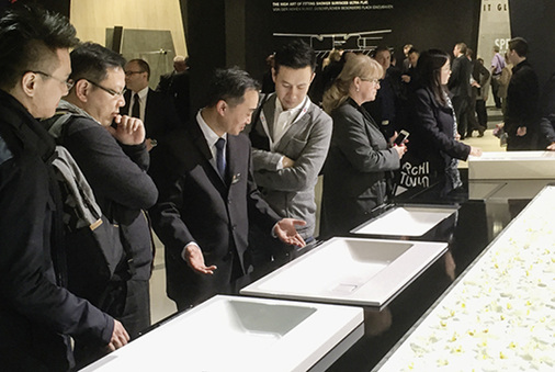 
Wannenhersteller Kaldewei erweiterte sein Produktsegment und zeigte gleich mehrere Waschbeckenkollektionen.
