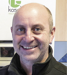 
Mike Krasselt (Fa. Scheible) aus Geislingen: „Bad & Heizung bündelt das Wissen der Mitglieder aus ganz Deutschland und erarbeitet daraus praxisgerechte Konzepte für viele Unternehmensbereiche. Das spart uns Betrieben viel Zeit und Geld.“
