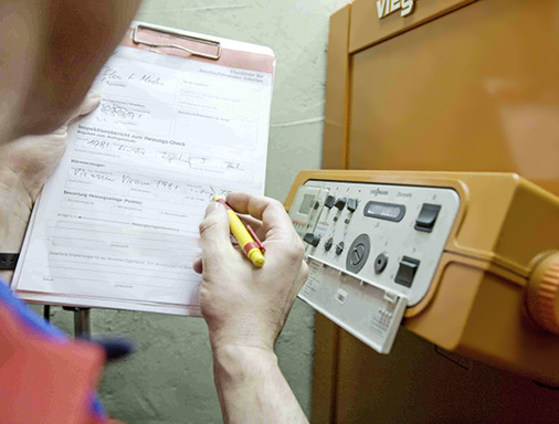 
Heizungs-Check: Der ZVSHK konnte die politischen Entscheider überzeugen – die Dienstleistung des SHK-Fachhandwerks soll mit dem Nationalen Energieplan (Nape) verknüpft werden.
