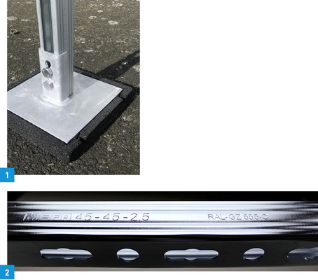 
1 Neuer Schienenhalter aus Stahl von Mefa: Eine Gummiunterlage schützt die Dachhaut vor Beschädigung.



2 Die 2,5 mm starke Mefa-Profilschiene 45/45/2,5 trägt jetzt sichtbar das RAL-Gütezeichen „Rohrbefestigung“.
