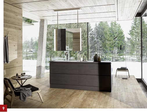 



Extravagant und modern: Eine mittig platzierte Waschtisch-Wannenkombination drängt sich als Lösung auf, wenn an drei Seiten Fensterfronten bestehen. 
