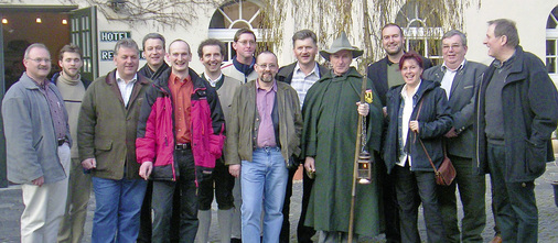 
Dieses Gruppenbild entstand beim Ehrenamtskolleg in Quedlinburg. Die Schulungen finden an wechselnden Orten innerhalb der Verbandsgebiete statt.
