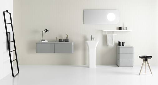 
Grauzone Bad: Im Kontrast der Nicht-Farben Weiß und Schwarz ergeben sich interessante Muster und Kombinationen. 



