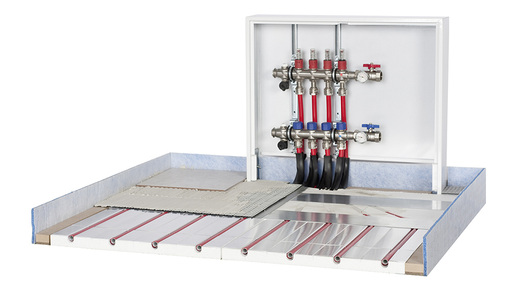 
Die Schnittdarstellung verdeutlicht den Aufbau einer Fußbodenheizung und welche Komponenten dabei zu berücksichtigen sind.
