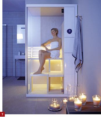 



Kompaktsaunen finden in kleinen Bädern Platz. Dank Übereckverglasung kommt ein Gefühl der Enge nicht auf, trotz einer Größe von nur 1175 x 1170 mm.
