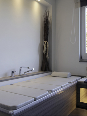 



Reicht der Platz für eine Liege nicht aus, bietet sich ein Ruhedeck an.
